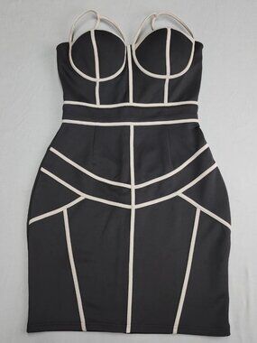 Girl In Mind Black Bodycon Dress Women's Size L Sweetheart Neck Piping Short